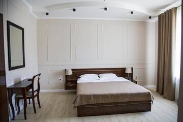 Фото номера Люкс с кроватью размера «king-size» Отель VIP Hotel г. Измаил 5