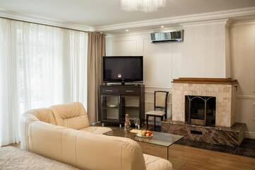 Фото номера Люкс с кроватью размера «king-size» и балконом Отель VIP Hotel г. Измаил 4